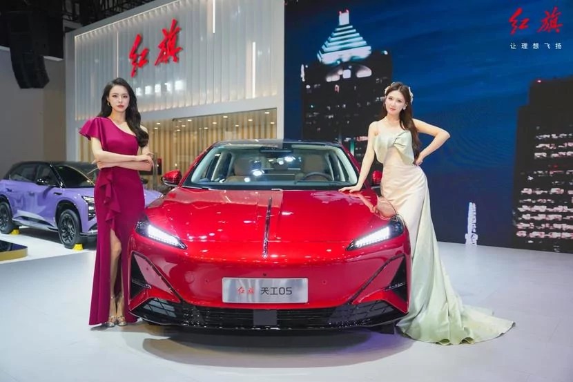 Eiere av Tiangong 05 vil motta seter med varme, massasje og ventilasjon. - HarDet Eiere av Tiangong 05 vil motta seter med varme, massasje og ventilasjon.