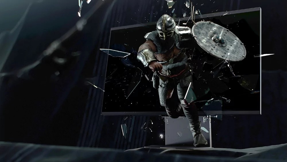 Når det gjelder spesifikasjoner, har skjermen et 27-tommers panel med 4K-oppløsning, 165Hz oppdateringsfrekvens og 1ms GtG-responstid, noe som sikrer jevne bilder selv i fartsfylte scener. 