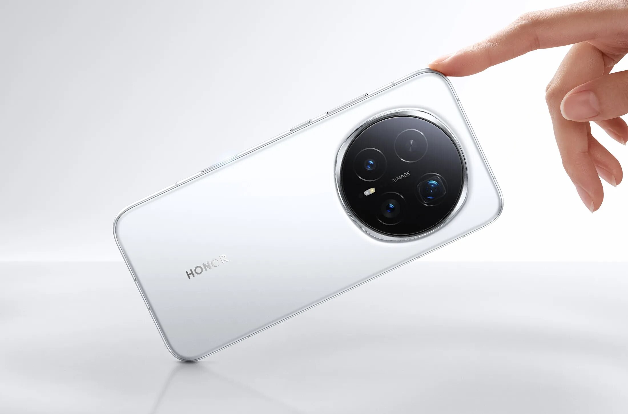 HONOR lanserer Magic 8 og Magic 8 Pro med Snapdragon 8 Elite Gen 5, opptil 7200 mAh batteri og 200 MP kamera.