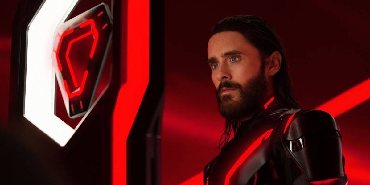 Tron -serien er rar. Den har en stilig verden, men den klarer aldri helt å gjøre noe sammenhengende med den - HarDet Tron -serien er rar. Den har en stilig verden, men den klarer aldri helt å gjøre noe sammenhengende med den