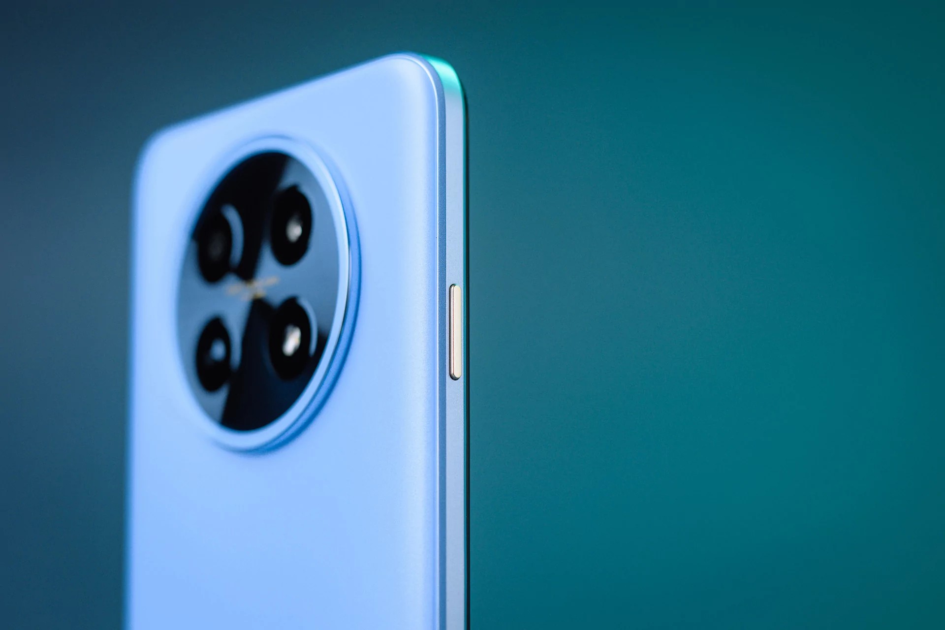 Venstresiden av HUAWEI nova 14i har en annen bemerkelsesverdig funksjon: en dedikert programmerbar X-knapp som lar deg raskt utføre bestemte handlinger. - HarDet Venstresiden av HUAWEI nova 14i har en annen bemerkelsesverdig funksjon: en dedikert programmerbar X-knapp som lar deg raskt utføre bestemte handlinger.