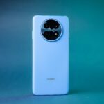 HUAWEI nova 14i imponerer med et enormt 7000 mAh batteri, stor 6,95" skjerm, godt kamera og praktisk X-knapp.