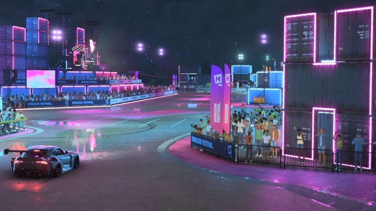 Utforsk, konkurrer og bygg din egen vei mot legendestatus i den åpne verdenen.