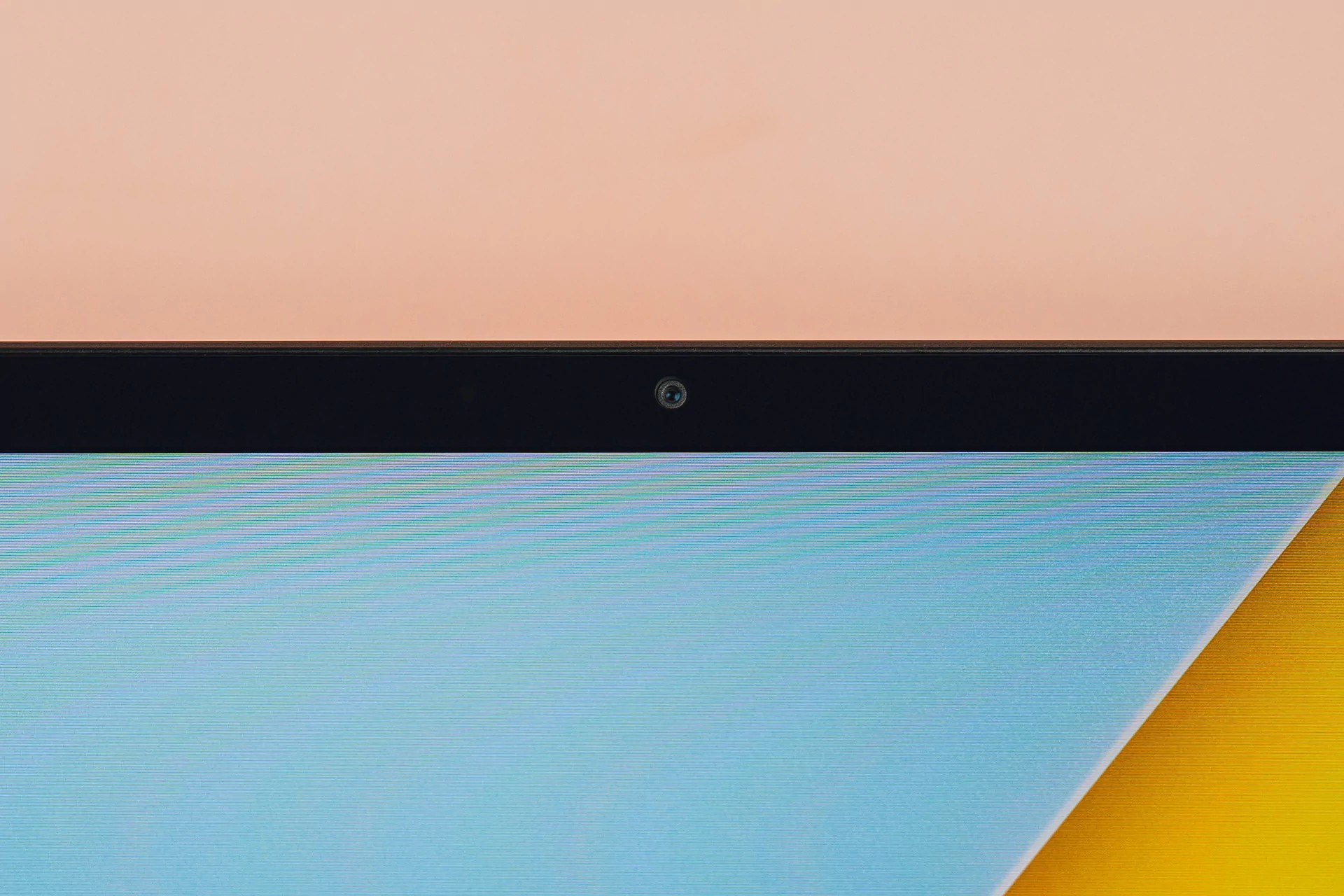 Stjerneskjermen til POCO Pad M1 er en 12,1-tommers 2,5K-skjerm (249 PPI) med en oppdateringsfrekvens på opptil 120 Hz. Den maksimale lysstyrken når 600 nits (i HBM-modus), tilstrekkelig for bruk på solfylte dager, selv utendørs.