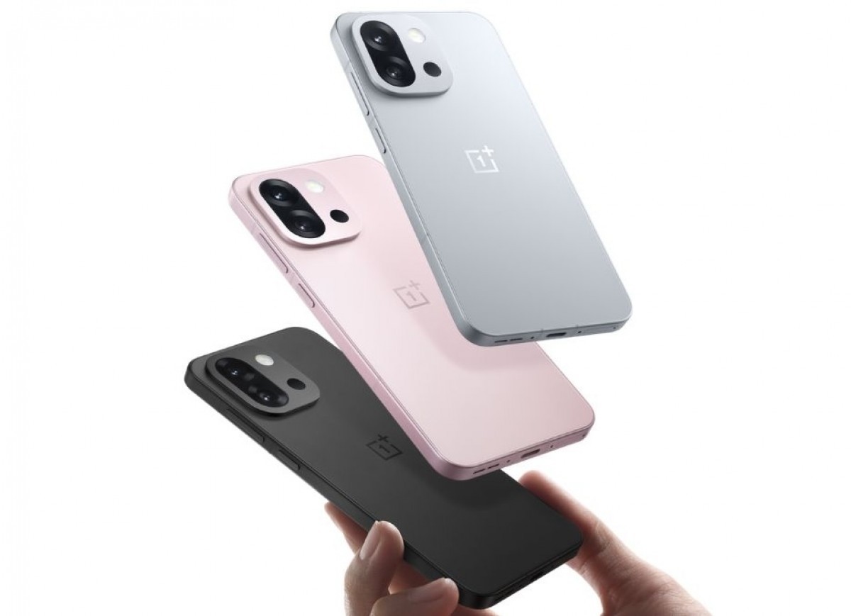 På den kinesiske sosiale medieplattformen Weibo annonserte OnePlus PR-sjef Shuai Lan at den kommende nye modellen snart ville bli avduket på hjemmemarkedet. 