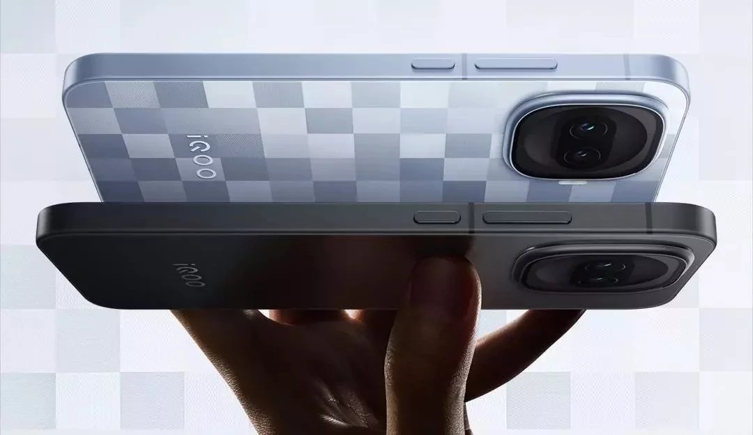 Spilling er også mulig på denne smarttelefonen, ettersom den er utstyrt med en flaggskipprosessor fra Qualcomm og en ekstra Q2 Supercomputing Chip, som brukes til å øke bildefrekvensen i spill ved hjelp av bildeinterpolasjon, samt et IceCore VC 6.5K-kjølesystem. 