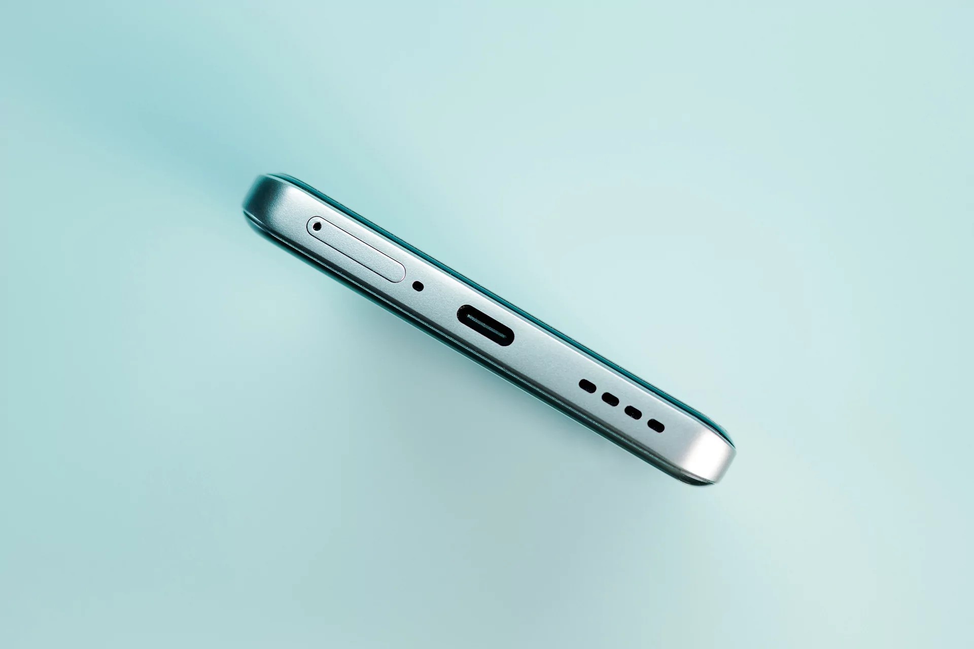 Den viktigste fordelen med realme P4 Power 5G er naturligvis batteriet på 10 001 mAh